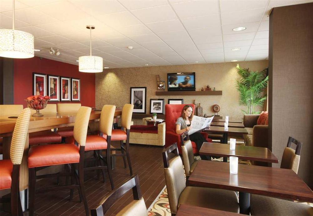 Hampton Inn Grand Rapids/North Walker Restaurante foto